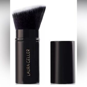 Laura Geller Beauty Retractable Angled Kabuki Brush New in Package
